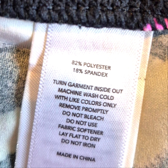 LuLaRoe Rise Brave line women's size 3X leggings black green & pink design NWT - Picture 4 of 8